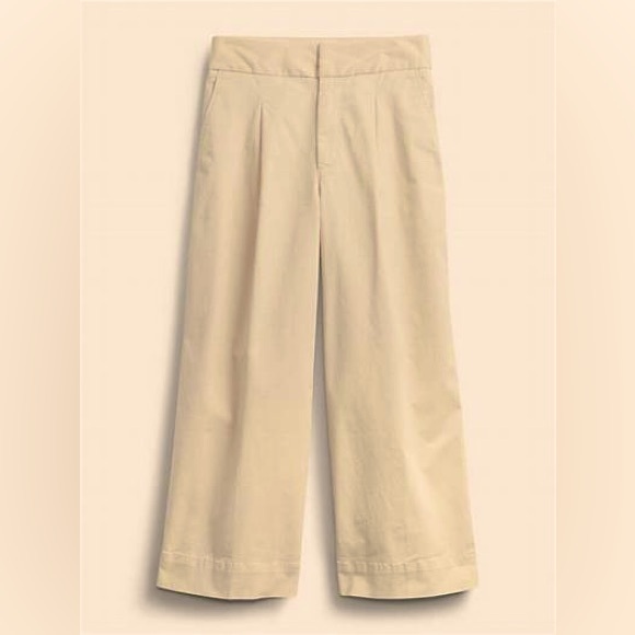 Universal Thread Denim - Women's High-Rise Wide Leg- Universal Thread Khaki Pants